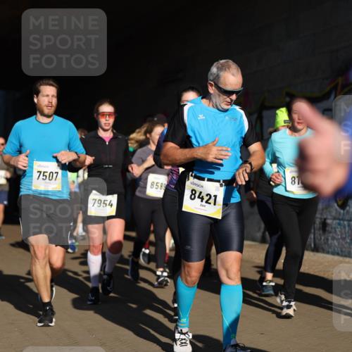 06.10.2024 - 19. swb-Marathon Bremen Michael Strokosch http://msf.ph/oto/7346202 06.10.2024 10:19:55 Laufen 8999, 7507, 7954, 8589, 8421, 81 meine-sportfotos.de