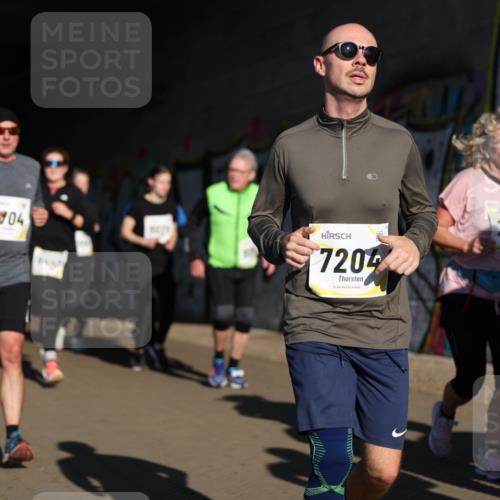 06.10.2024 - 19. swb-Marathon Bremen Michael Strokosch http://msf.ph/oto/7346229 06.10.2024 10:20:00 Laufen 04, 7204, 7042 meine-sportfotos.de