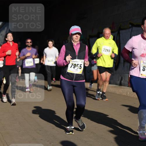 06.10.2024 - 19. swb-Marathon Bremen Michael Strokosch http://msf.ph/oto/7346240 06.10.2024 10:20:04 Laufen 7020, 9128, 8425, 7955, 7266, 8574 meine-sportfotos.de