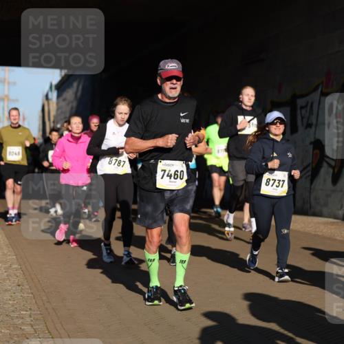 06.10.2024 - 19. swb-Marathon Bremen Michael Strokosch http://msf.ph/oto/7346265 06.10.2024 10:20:10 Laufen 9049, 8787, 7460, 8737 meine-sportfotos.de