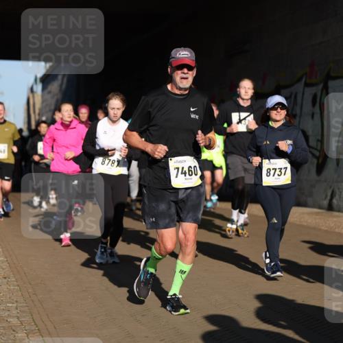 06.10.2024 - 19. swb-Marathon Bremen Michael Strokosch http://msf.ph/oto/7346267 06.10.2024 10:20:10 Laufen 3049, 8787, 7460, 8737 meine-sportfotos.de