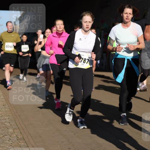 06.10.2024 - 19. swb-Marathon Bremen Michael Strokosch http://msf.ph/oto/7346275 06.10.2024 10:20:12 Laufen 9049, 3483, 787, 74 meine-sportfotos.de