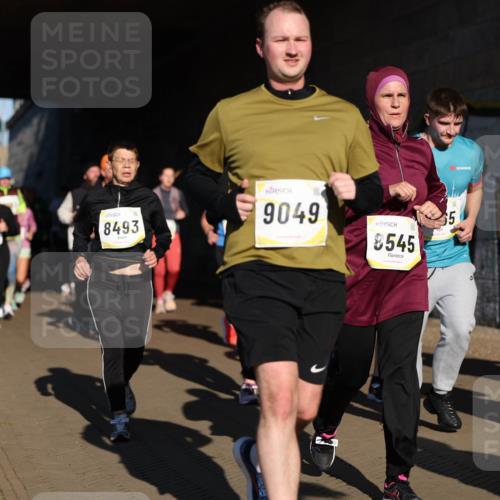 06.10.2024 - 19. swb-Marathon Bremen Michael Strokosch http://msf.ph/oto/7346294 06.10.2024 10:20:14 Laufen 8493, 9049, 8545, 65 meine-sportfotos.de