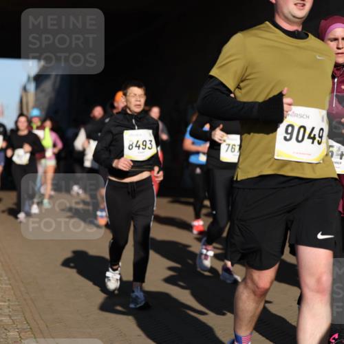 06.10.2024 - 19. swb-Marathon Bremen Michael Strokosch http://msf.ph/oto/7346296 06.10.2024 10:20:15 Laufen 8493, 761, 9049, 545, 65 meine-sportfotos.de