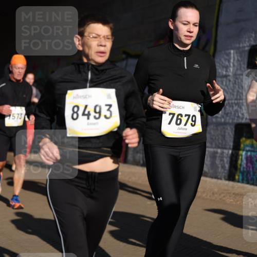 06.10.2024 - 19. swb-Marathon Bremen Michael Strokosch http://msf.ph/oto/7346306 06.10.2024 10:20:16 Laufen 573, 8493, 7679, 7680 meine-sportfotos.de