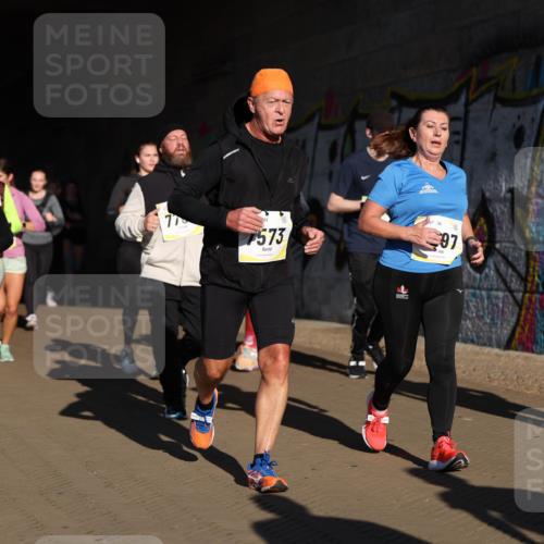 06.10.2024 - 19. swb-Marathon Bremen Michael Strokosch http://msf.ph/oto/7346310 06.10.2024 10:20:17 Laufen 102, 1907, 7573, 97, 710 meine-sportfotos.de