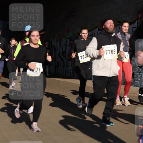 06.10.2024 - 19. swb-Marathon Bremen Michael Strokosch http://msf.ph/oto/7346318 06.10.2024 10:20:18 Laufen 074, 8588, 772, 710, 7769, 763, 1, 07, 7573 meine-sportfotos.de