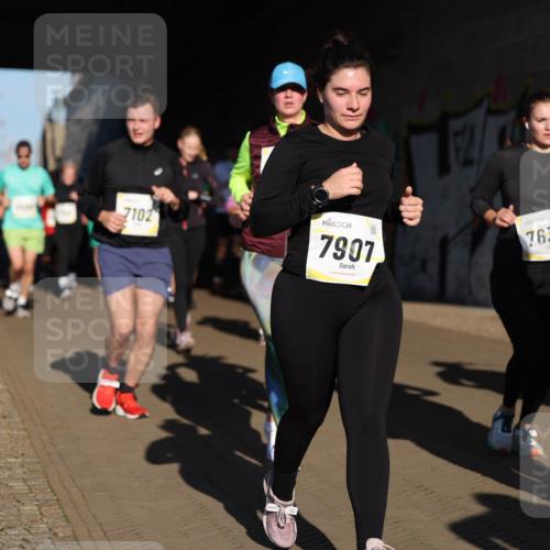 06.10.2024 - 19. swb-Marathon Bremen Michael Strokosch http://msf.ph/oto/7346322 06.10.2024 10:20:19 Laufen 7102, 7907, 7639 meine-sportfotos.de
