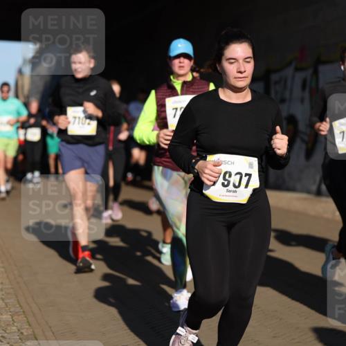 06.10.2024 - 19. swb-Marathon Bremen Michael Strokosch http://msf.ph/oto/7346324 06.10.2024 10:20:19 Laufen 72, 7102, 937, 7639 meine-sportfotos.de