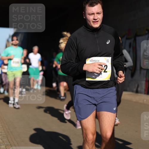 06.10.2024 - 19. swb-Marathon Bremen Michael Strokosch http://msf.ph/oto/7346336 06.10.2024 10:20:21 Laufen 2, 7 meine-sportfotos.de