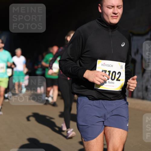 06.10.2024 - 19. swb-Marathon Bremen Michael Strokosch http://msf.ph/oto/7346337 06.10.2024 10:20:21 Laufen 102 meine-sportfotos.de