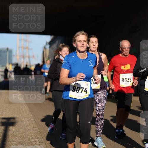 06.10.2024 - 19. swb-Marathon Bremen Michael Strokosch http://msf.ph/oto/7346360 06.10.2024 10:20:25 Laufen 9074, 8638, 7721 meine-sportfotos.de