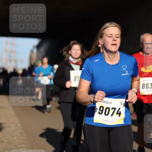 06.10.2024 - 19. swb-Marathon Bremen Michael Strokosch http://msf.ph/oto/7346364 06.10.2024 10:20:26 Laufen 81, 9074, 15, 8638 meine-sportfotos.de