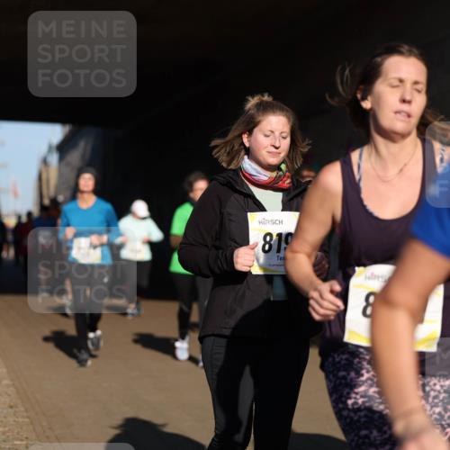 06.10.2024 - 19. swb-Marathon Bremen Michael Strokosch http://msf.ph/oto/7346366 06.10.2024 10:20:26 Laufen 819, 8, 9 meine-sportfotos.de