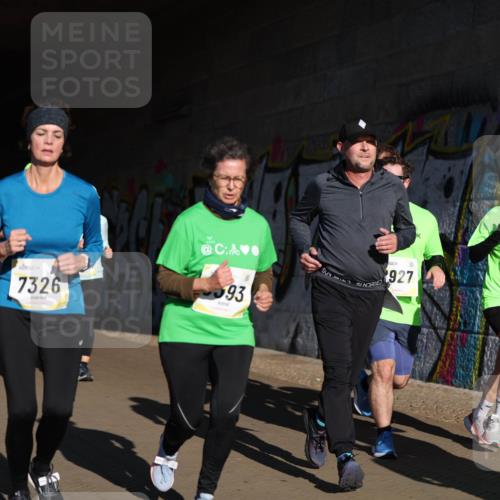 06.10.2024 - 19. swb-Marathon Bremen Michael Strokosch http://msf.ph/oto/7346372 06.10.2024 10:20:29 Laufen 7164, 8376, 7326, 93, 927, 8929, 7182 meine-sportfotos.de