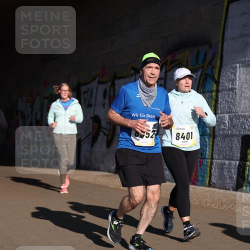06.10.2024 - 19. swb-Marathon Bremen Michael Strokosch http://msf.ph/oto/7346385 06.10.2024 10:20:31 Laufen 716, 8378, 52, 8401 meine-sportfotos.de