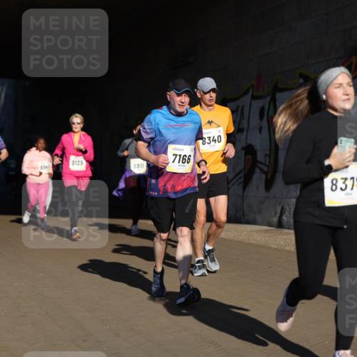 06.10.2024 - 19. swb-Marathon Bremen Michael Strokosch http://msf.ph/oto/7346391 06.10.2024 10:20:34 Laufen 8675, 7904, 9129, 8947, 8811, 7166, 8340, 8378 meine-sportfotos.de