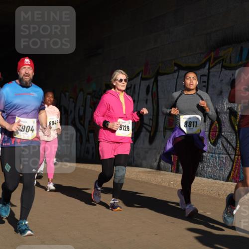 06.10.2024 - 19. swb-Marathon Bremen Michael Strokosch http://msf.ph/oto/7346401 06.10.2024 10:20:36 Laufen 80, 904, 8947, 9129, 8811, 8438 meine-sportfotos.de