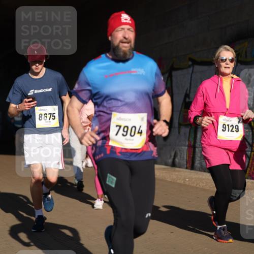 06.10.2024 - 19. swb-Marathon Bremen Michael Strokosch http://msf.ph/oto/7346407 06.10.2024 10:20:37 Laufen 8675, 7904, 9129 meine-sportfotos.de