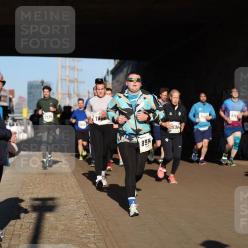 06.10.2024 - 19. swb-Marathon Bremen Michael Strokosch http://msf.ph/oto/7346414 06.10.2024 10:20:39 Laufen 7335, 7008, 8914, 538, 715, 818, 7994, 799 meine-sportfotos.de