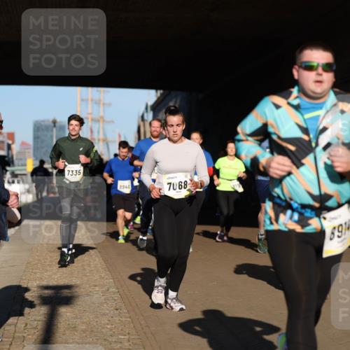 06.10.2024 - 19. swb-Marathon Bremen Michael Strokosch http://msf.ph/oto/7346422 06.10.2024 10:20:41 Laufen 7335, 8940, 7068, 8914, 88, 7 meine-sportfotos.de
