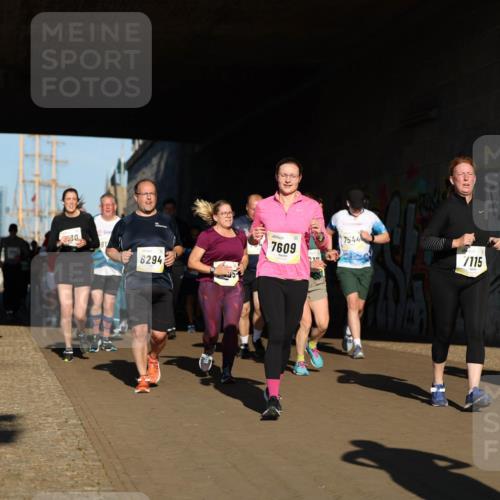 06.10.2024 - 19. swb-Marathon Bremen Michael Strokosch http://msf.ph/oto/7346443 06.10.2024 10:20:48 Laufen 30, 0666, 812, 8294, 7609, 14, 7544, 7115, 88 meine-sportfotos.de