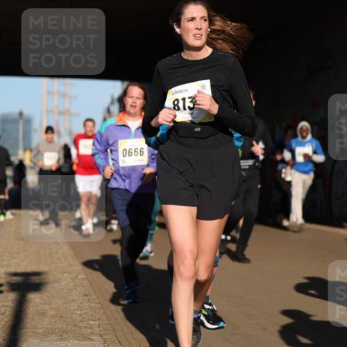06.10.2024 - 19. swb-Marathon Bremen Michael Strokosch http://msf.ph/oto/7346470 06.10.2024 10:20:53 Laufen 9990, 813, 03 meine-sportfotos.de