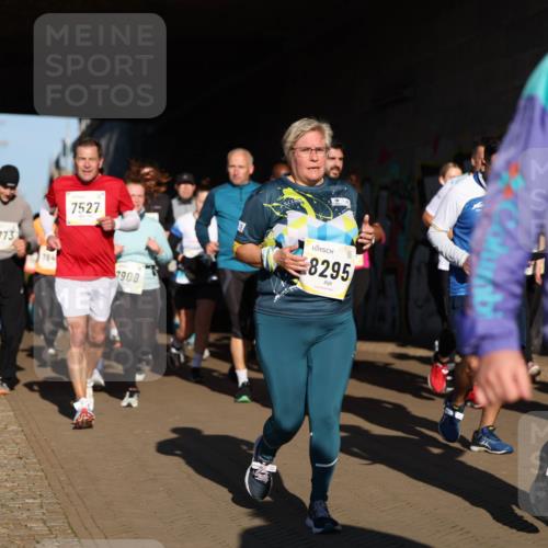 06.10.2024 - 19. swb-Marathon Bremen Michael Strokosch http://msf.ph/oto/7346483 06.10.2024 10:20:55 Laufen 7773, 7527, 7908, 8295, 0 meine-sportfotos.de