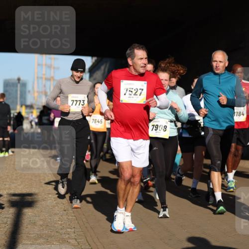 06.10.2024 - 19. swb-Marathon Bremen Michael Strokosch http://msf.ph/oto/7346489 06.10.2024 10:20:57 Laufen 7773, 7527, 7645, 7908, 8184, 7791 meine-sportfotos.de