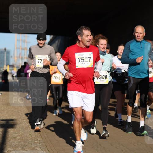 06.10.2024 - 19. swb-Marathon Bremen Michael Strokosch http://msf.ph/oto/7346491 06.10.2024 10:20:57 Laufen 0777, 772, 7645, 7527, 908, 84, 7791 meine-sportfotos.de
