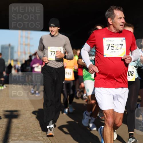 06.10.2024 - 19. swb-Marathon Bremen Michael Strokosch http://msf.ph/oto/7346496 06.10.2024 10:20:58 Laufen 775, 7527, 845, 08 meine-sportfotos.de