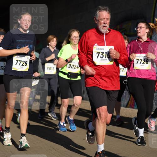 06.10.2024 - 19. swb-Marathon Bremen Michael Strokosch http://msf.ph/oto/7346513 06.10.2024 10:21:01 Laufen 7300, 7729, 8613, 9055, 9024, 7310, 621, 7728, 6 meine-sportfotos.de