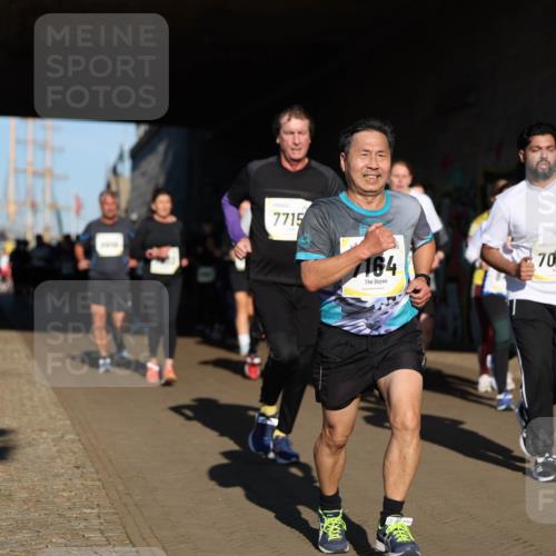 06.10.2024 - 19. swb-Marathon Bremen Michael Strokosch http://msf.ph/oto/7346534 06.10.2024 10:21:06 Laufen 7715, 164, 703 meine-sportfotos.de