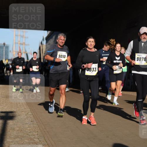 06.10.2024 - 19. swb-Marathon Bremen Michael Strokosch http://msf.ph/oto/7346544 06.10.2024 10:21:09 Laufen 9010, 7933, 032, 9876, 8708 meine-sportfotos.de
