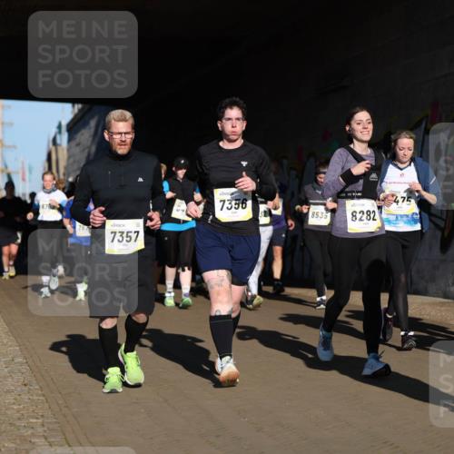 06.10.2024 - 19. swb-Marathon Bremen Michael Strokosch http://msf.ph/oto/7346567 06.10.2024 10:21:13 Laufen 762, 7357, 7356, 32, 8535, 8282, 8063 meine-sportfotos.de