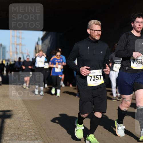 06.10.2024 - 19. swb-Marathon Bremen Michael Strokosch http://msf.ph/oto/7346574 06.10.2024 10:21:14 Laufen 7357, 453, 7356 meine-sportfotos.de
