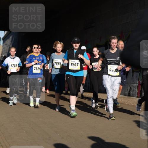 06.10.2024 - 19. swb-Marathon Bremen Michael Strokosch http://msf.ph/oto/7346578 06.10.2024 10:21:15 Laufen 8703, 7624, 7881, 8417, 2024, 8532 meine-sportfotos.de