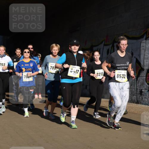 06.10.2024 - 19. swb-Marathon Bremen Michael Strokosch http://msf.ph/oto/7346582 06.10.2024 10:21:16 Laufen 8703, 76, 2024, 788, 8417, 3213, 8532, 8535 meine-sportfotos.de