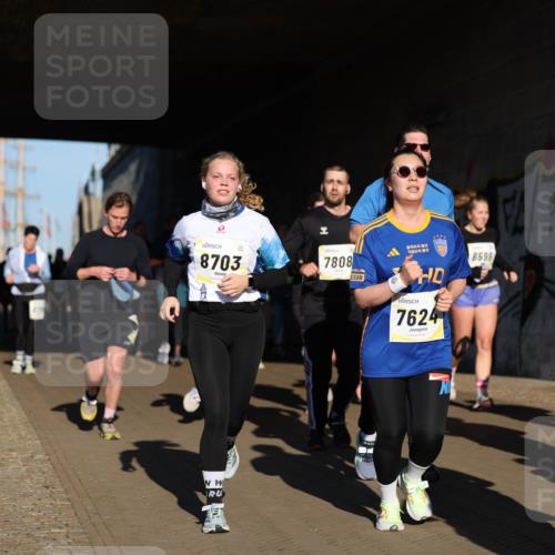 06.10.2024 - 19. swb-Marathon Bremen Michael Strokosch http://msf.ph/oto/7346595 06.10.2024 10:21:18 Laufen 8703, 7808, 7624, 8599, 7881 meine-sportfotos.de