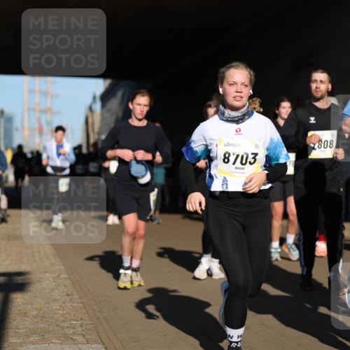 06.10.2024 - 19. swb-Marathon Bremen Michael Strokosch http://msf.ph/oto/7346600 06.10.2024 10:21:18 Laufen 8703, 808, 7624 meine-sportfotos.de