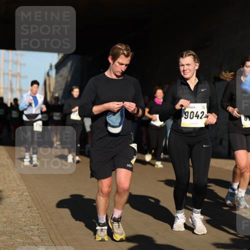 06.10.2024 - 19. swb-Marathon Bremen Michael Strokosch http://msf.ph/oto/7346605 06.10.2024 10:21:20 Laufen 9042 meine-sportfotos.de