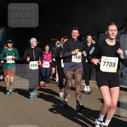 06.10.2024 - 19. swb-Marathon Bremen Michael Strokosch http://msf.ph/oto/7346625 06.10.2024 10:21:26 Laufen 062, 8215, 8895, 8126, 7420, 7709 meine-sportfotos.de