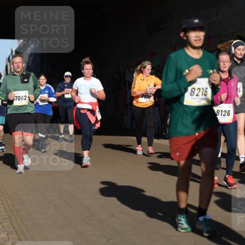 06.10.2024 - 19. swb-Marathon Bremen Michael Strokosch http://msf.ph/oto/7346640 06.10.2024 10:21:29 Laufen 8876, 85, 7062, 593, 8216, 8126 meine-sportfotos.de