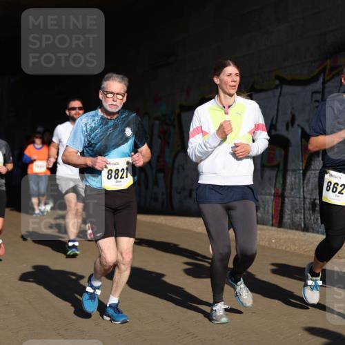 06.10.2024 - 19. swb-Marathon Bremen Michael Strokosch http://msf.ph/oto/7346673 06.10.2024 10:21:36 Laufen 7611, 8821, 8623 meine-sportfotos.de