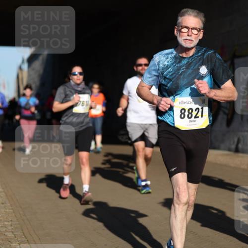 06.10.2024 - 19. swb-Marathon Bremen Michael Strokosch http://msf.ph/oto/7346680 06.10.2024 10:21:37 Laufen 776, 8821, 8549 meine-sportfotos.de
