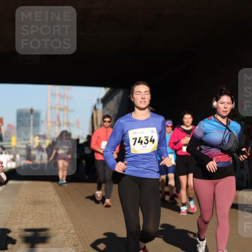 06.10.2024 - 19. swb-Marathon Bremen Michael Strokosch http://msf.ph/oto/7346700 06.10.2024 10:21:41 Laufen 7434, 235 meine-sportfotos.de