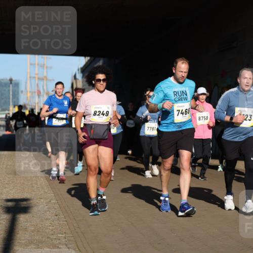 06.10.2024 - 19. swb-Marathon Bremen Michael Strokosch http://msf.ph/oto/7346774 06.10.2024 10:21:49 Laufen 8249, 7781, 7468, 8758, 23, 8114 meine-sportfotos.de