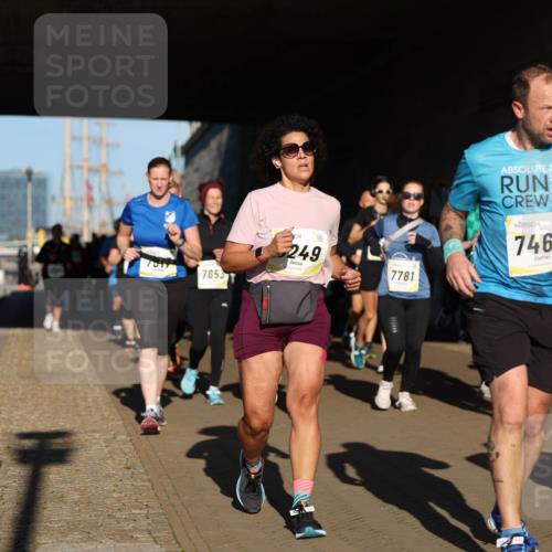 06.10.2024 - 19. swb-Marathon Bremen Michael Strokosch http://msf.ph/oto/7346782 06.10.2024 10:21:50 Laufen 7017, 7653, 249, 7781, 7468 meine-sportfotos.de