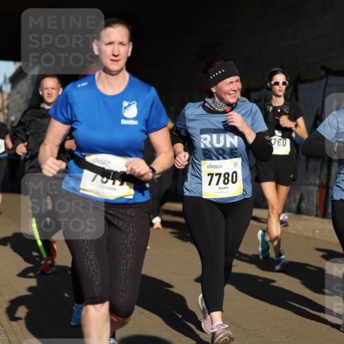 06.10.2024 - 19. swb-Marathon Bremen Michael Strokosch http://msf.ph/oto/7346797 06.10.2024 10:21:53 Laufen 2024, 7780, 760, 7781 meine-sportfotos.de