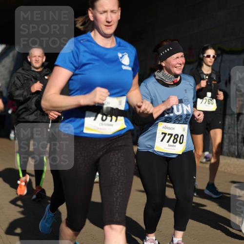 06.10.2024 - 19. swb-Marathon Bremen Michael Strokosch http://msf.ph/oto/7346799 06.10.2024 10:21:53 Laufen 7760, 7781, 7011, 7780 meine-sportfotos.de